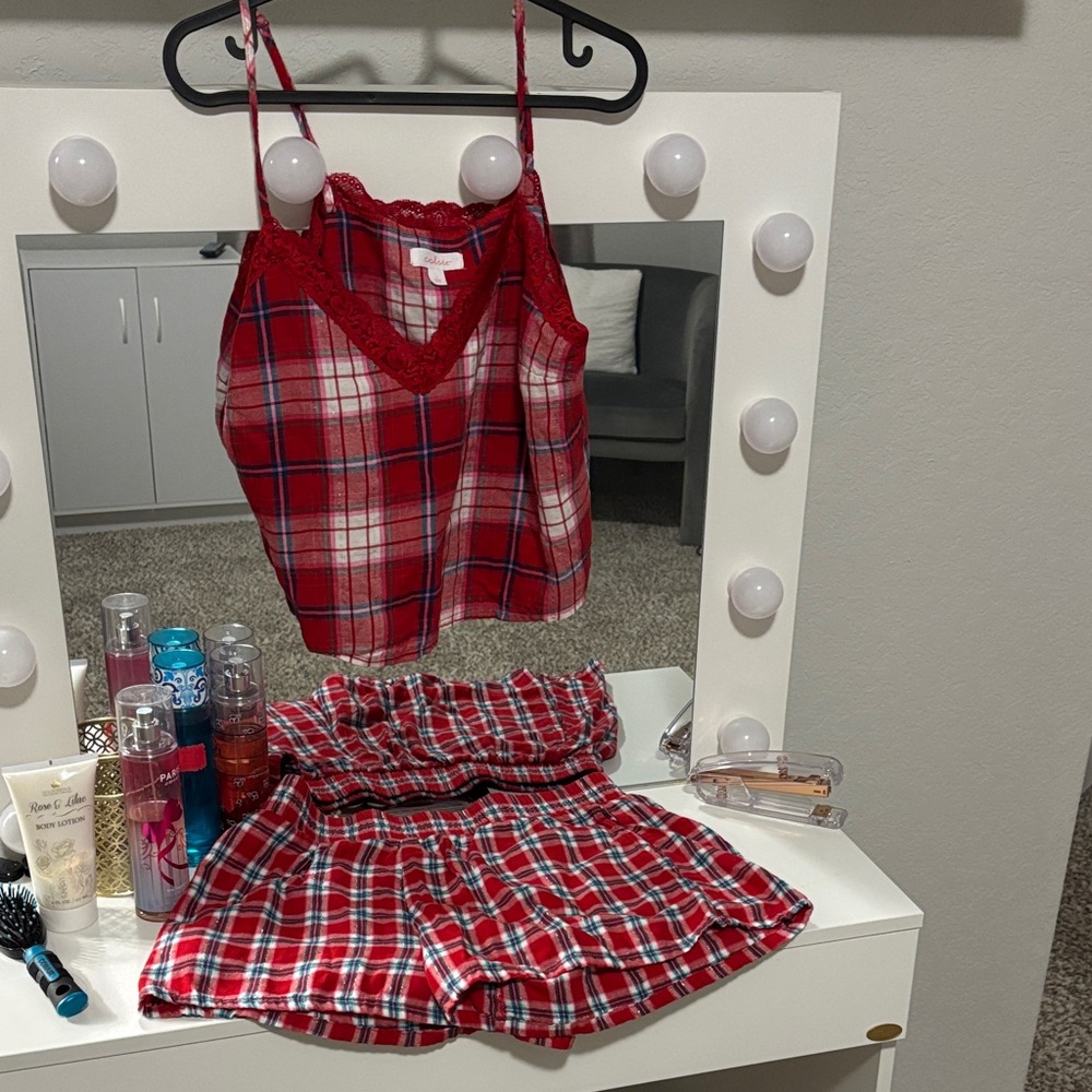 Women’s Large Top and Medium Pajama Shorts Red Plaid Cami